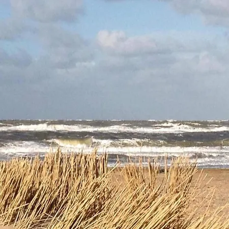 Semesterbostad Near Beach, Cleaning Included