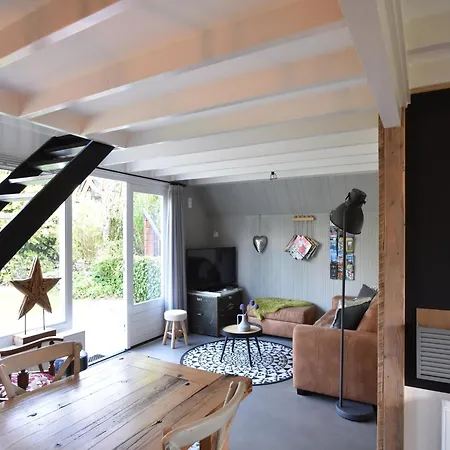 Semesterbostad Near Beach, Cleaning Included *